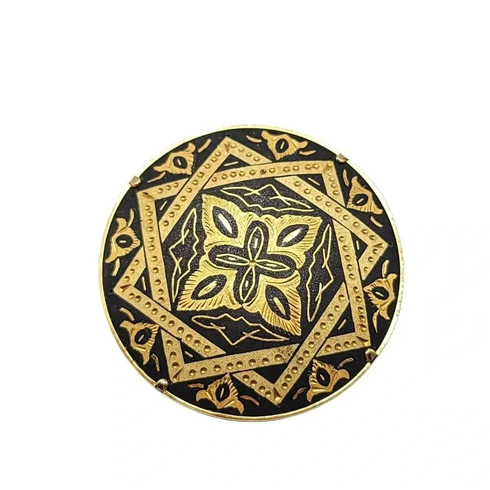 1940s Gold Tone Damascene Floral Round Pin Brooch Trombone Clasp Vintage